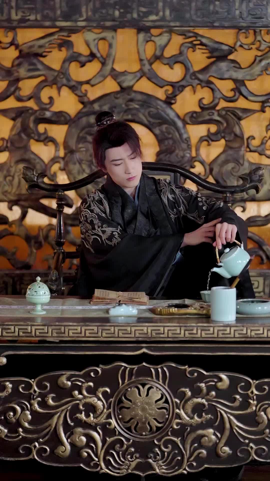 Episode 8 - Your Majesty, I Am Loyal to You