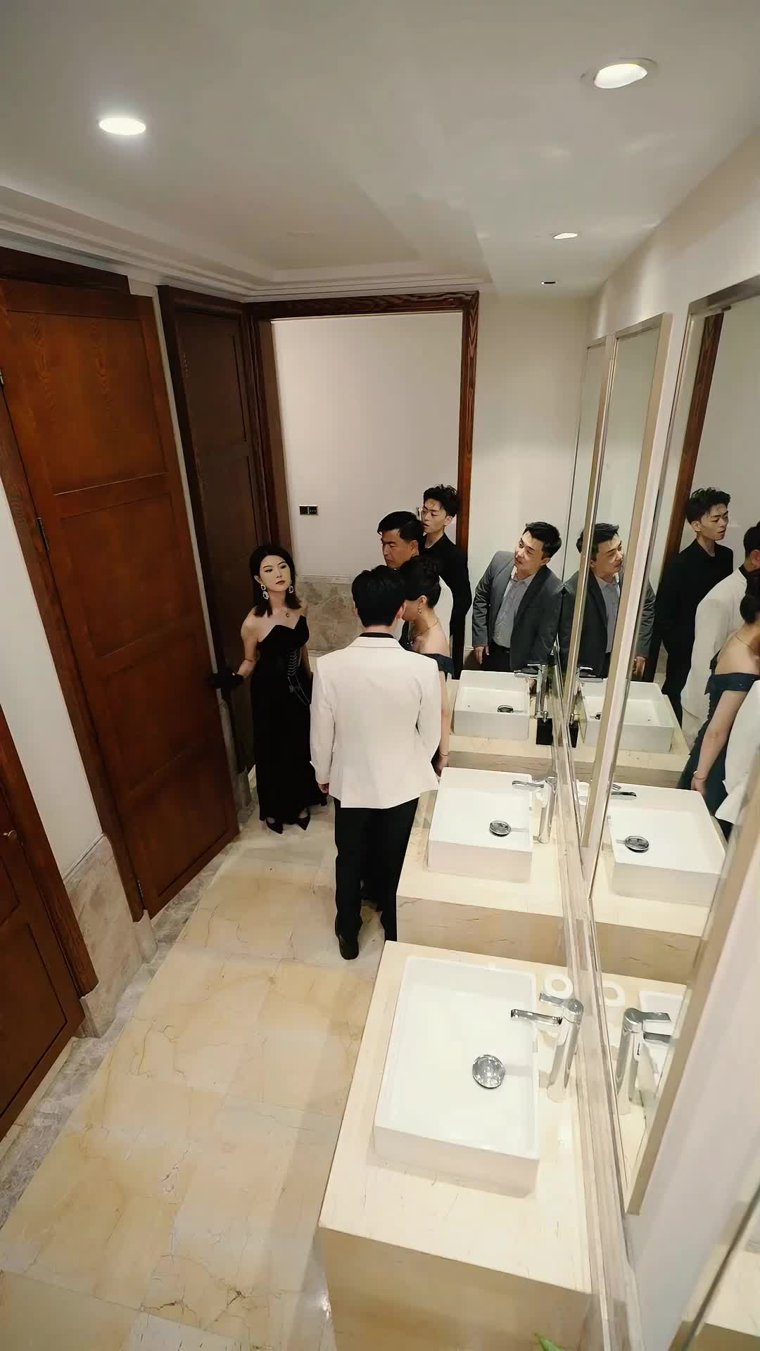 EP. 34 - ฝาแฝดที่พลัดพราก