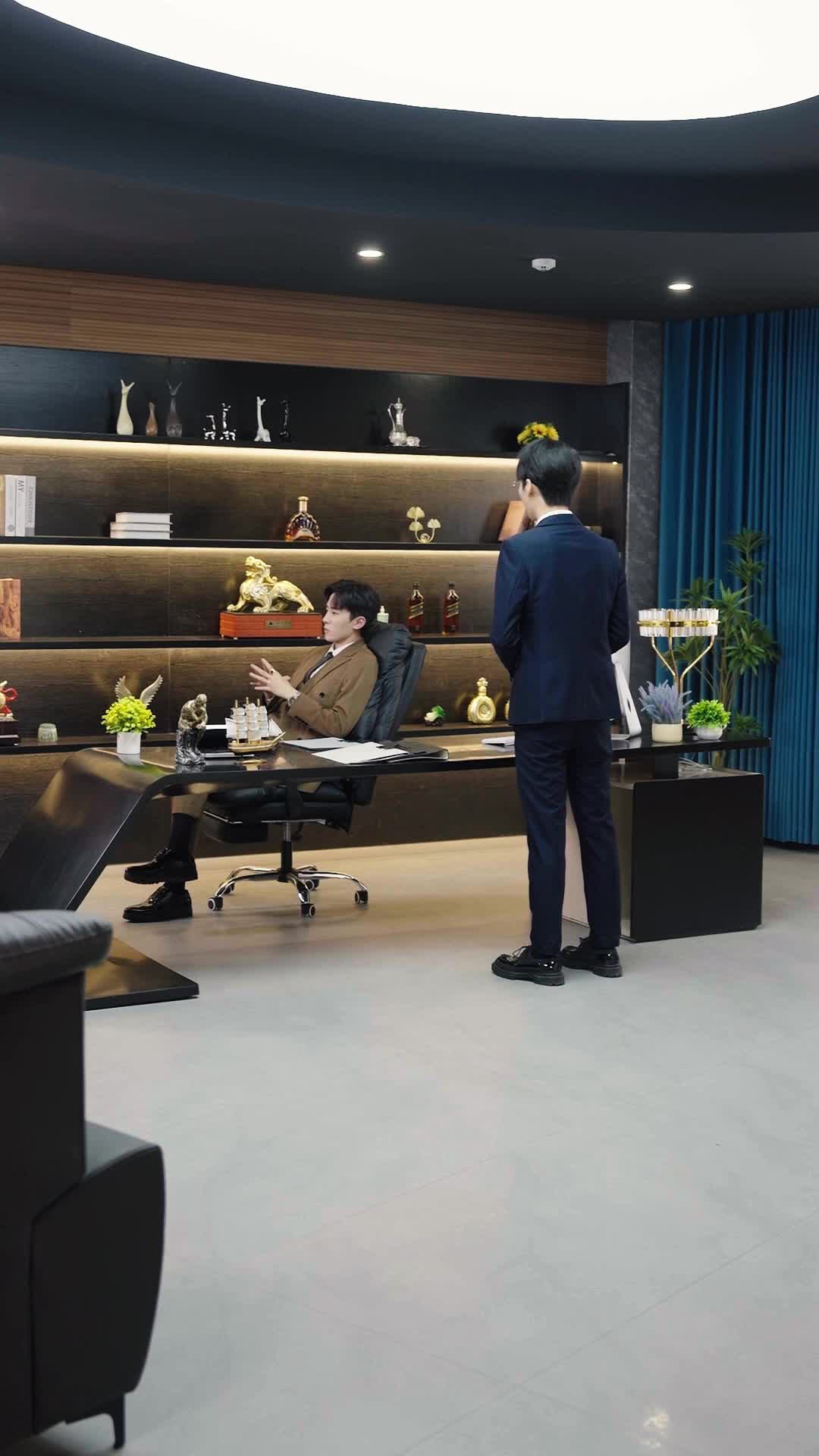 Episode 18 - Double Life CEO: Chasing Love