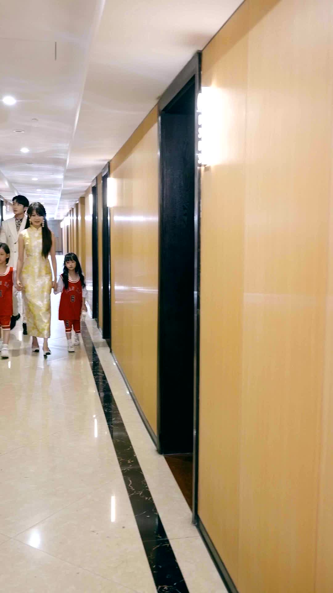 Episodio 24 - Seis Pequeños Quintero Tocan a Tu Puerta