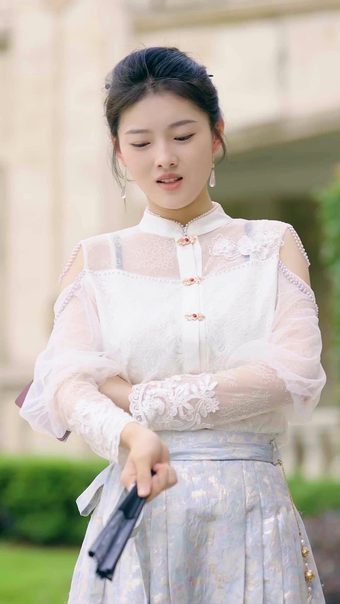 Episodio 9 - Mi extraña esposa sabe magia