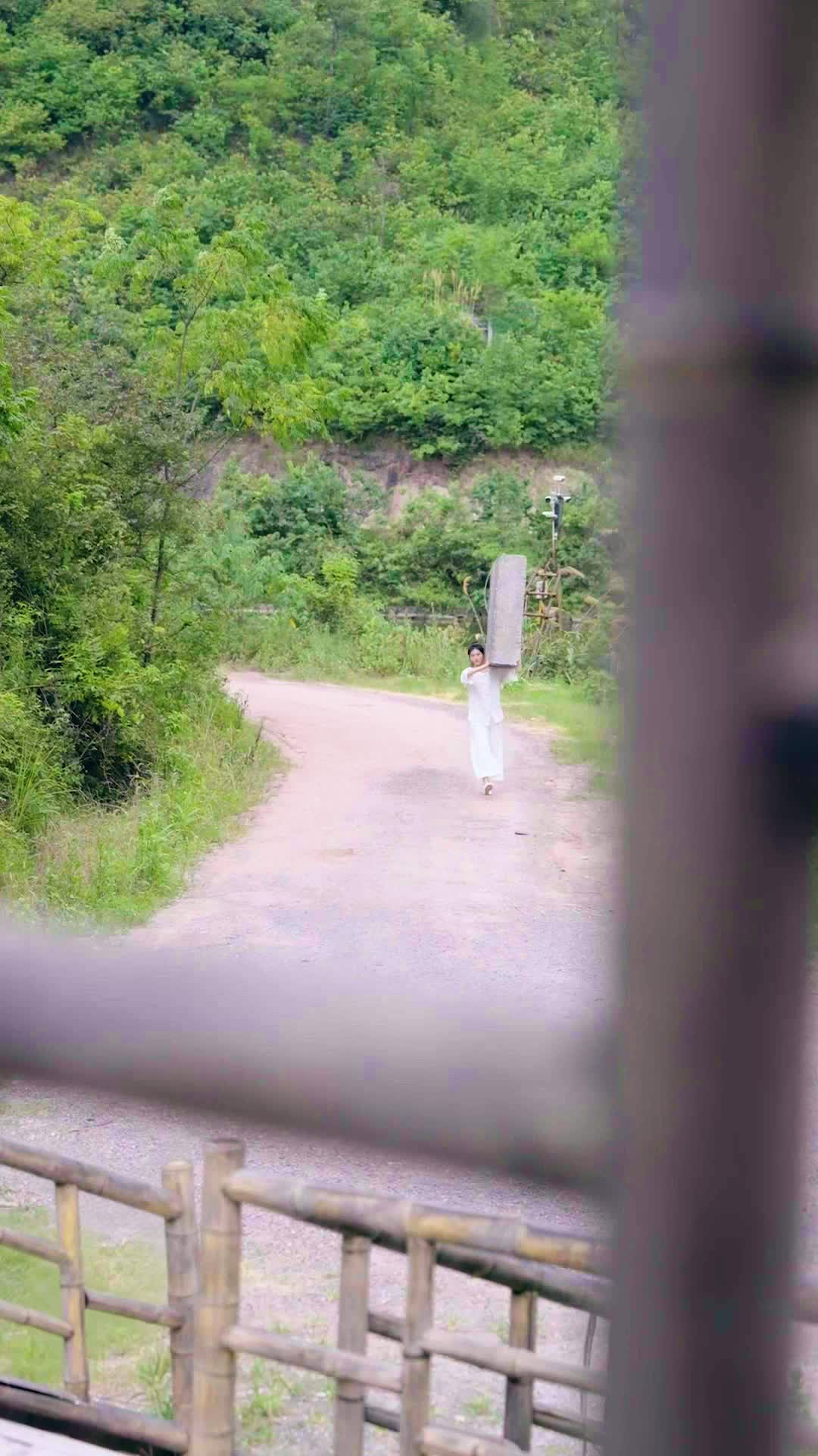 Episodio 1 - Mi extraña esposa sabe magia