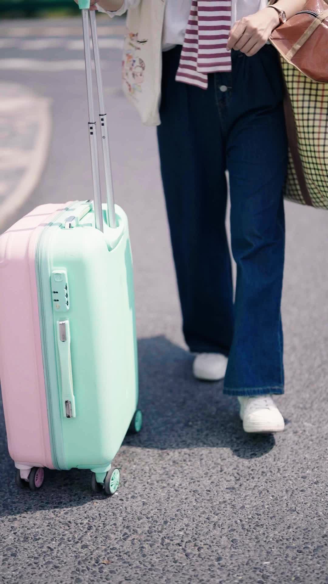 Episode 8 - A Billionaire's Secret Family