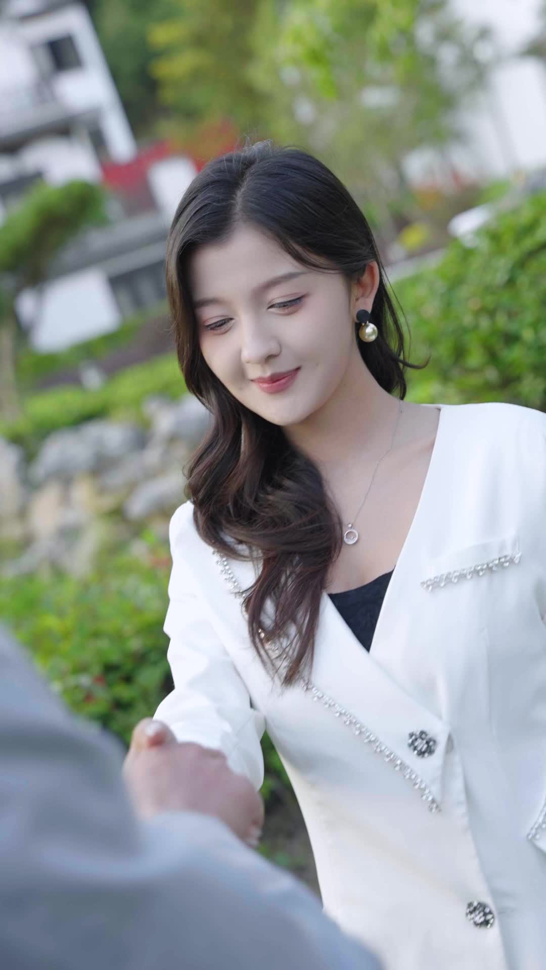 Episode 10 - My CEO Wife