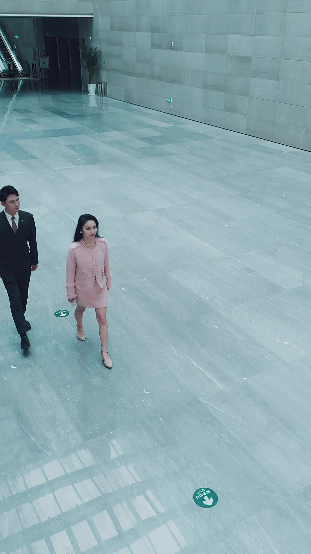 Episode 4 - I'm really a female CEO