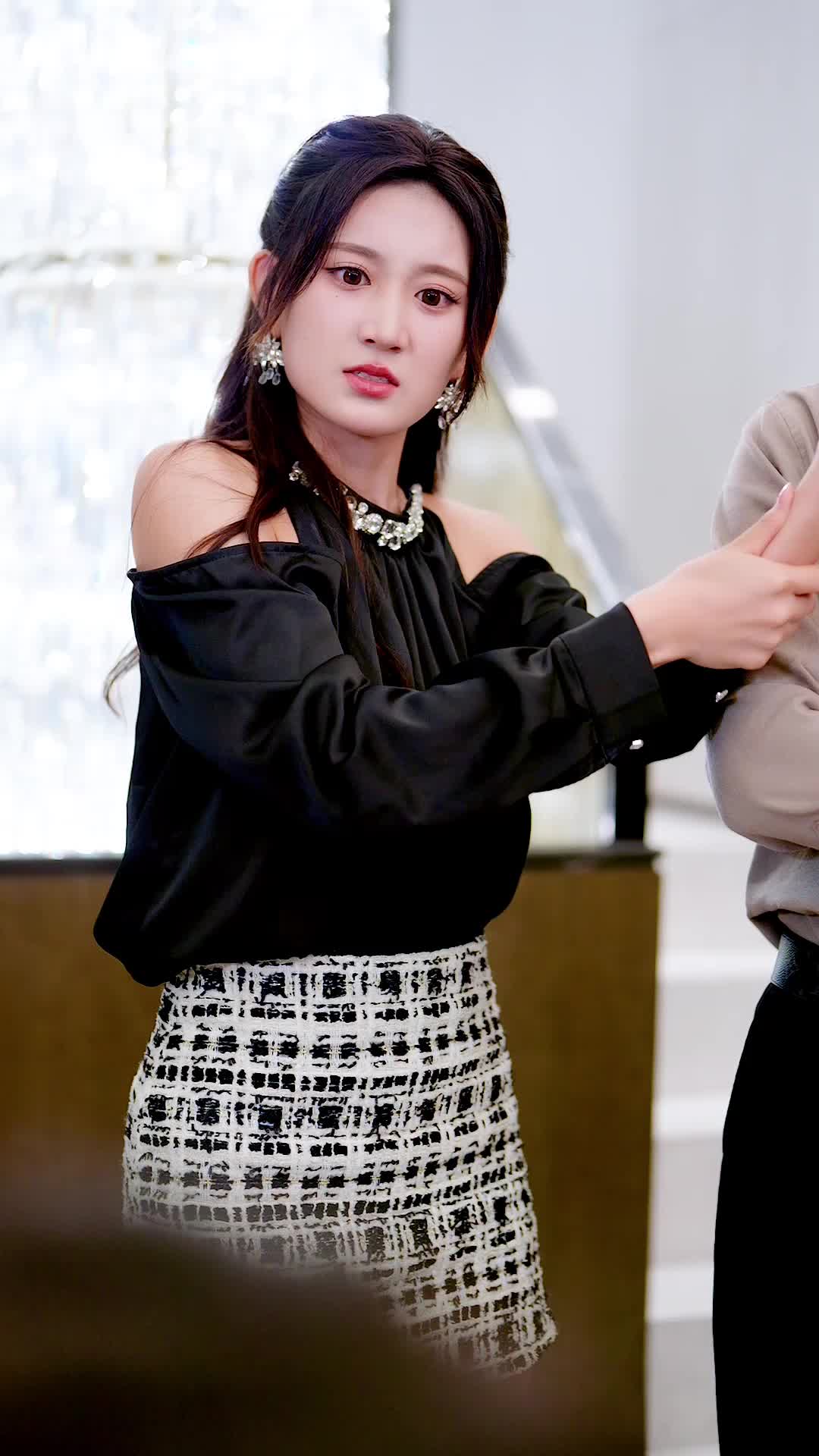 Episode 18 - Vanished Gem, Snatched Heart